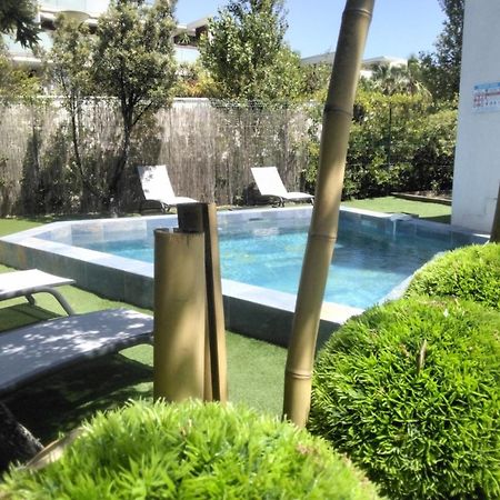 Villa En Bord De Plage Сет Экстерьер фото
