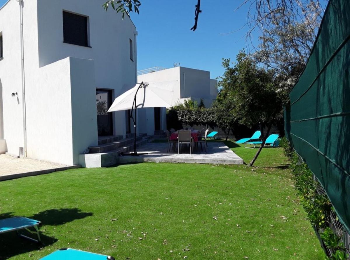 Villa En Bord De Plage Сет Экстерьер фото